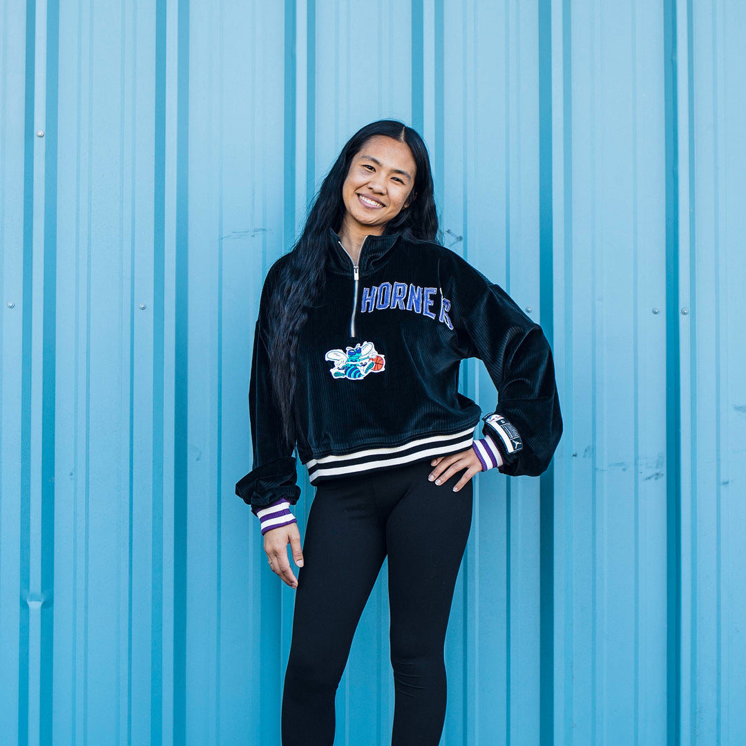 Women's Oversized Hornets Crop (Size XL)